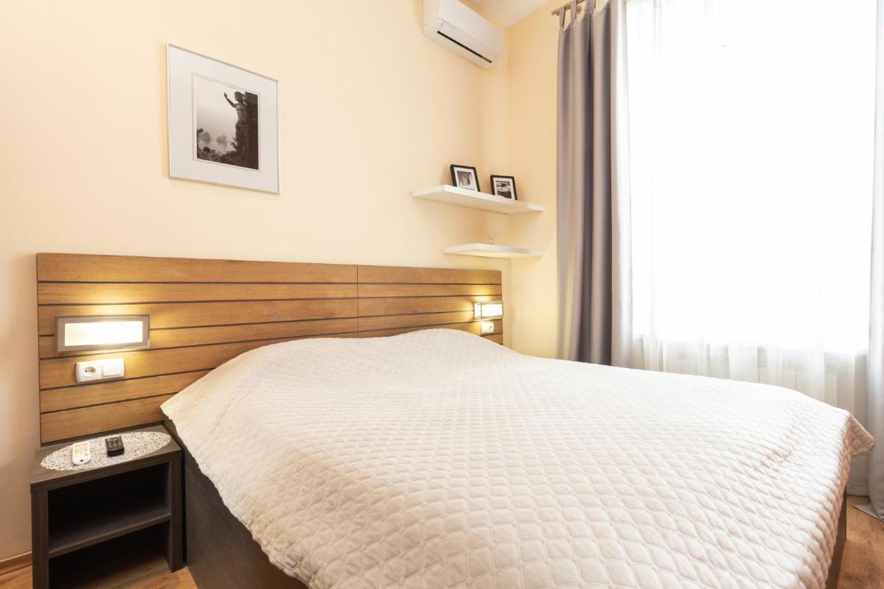 Appartamento Goodrest On Deribasovska 19 Odessa Esterno foto